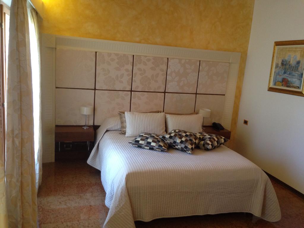 Hotel Cittar Novigrad Istria Exterior foto