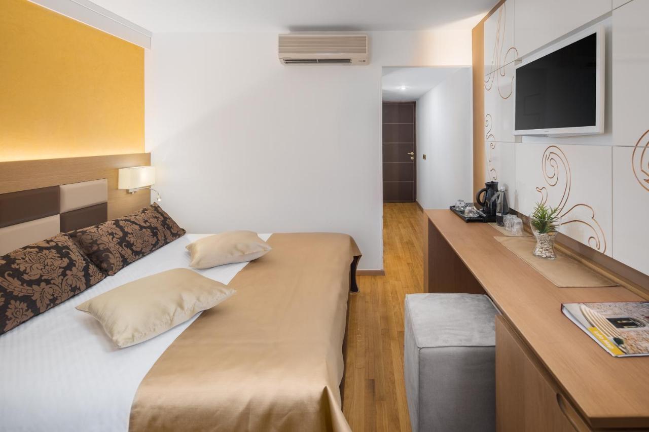 Hotel Cittar Novigrad Istria Exterior foto