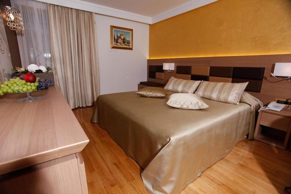 Hotel Cittar Novigrad Istria Exterior foto