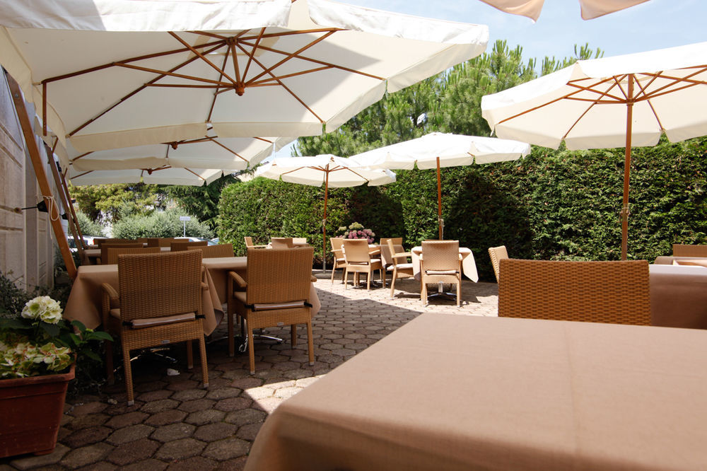 Hotel Cittar Novigrad Istria Exterior foto